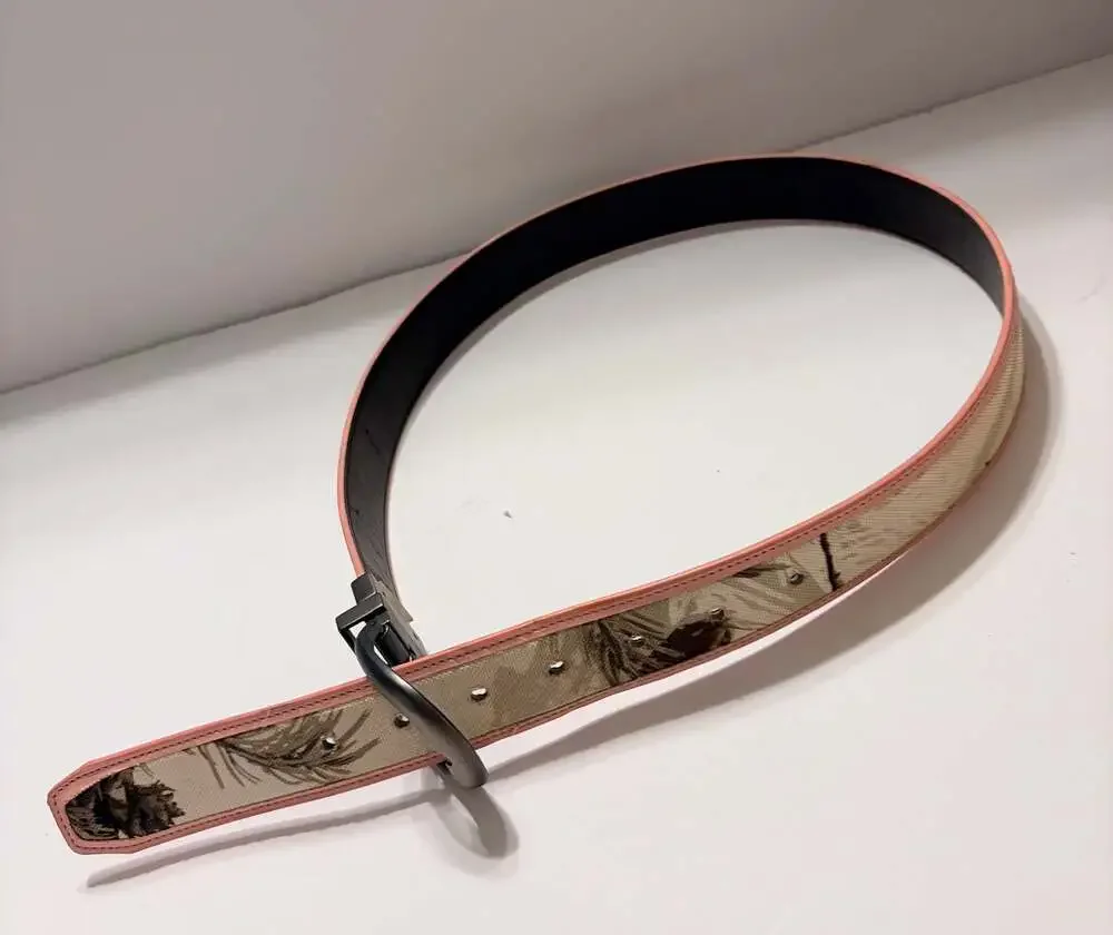 Realtree Women’s Camouflage Reversible Belt 32 In Long, 1.5